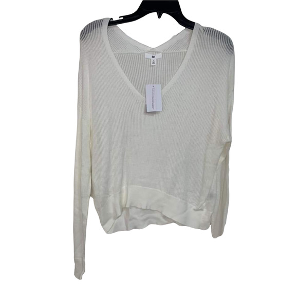BP.‎ Ivory Rubbed Long Sleeve V-neck Size Medium NWT - Picture 1 of 4